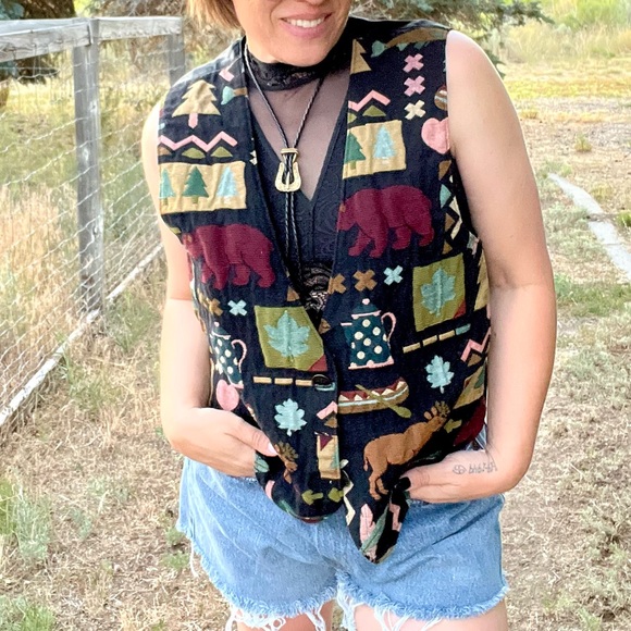 Vintage Embroidered Tapestry Outdoor Camping Alaska Festival Vest - Picture 4 of 6